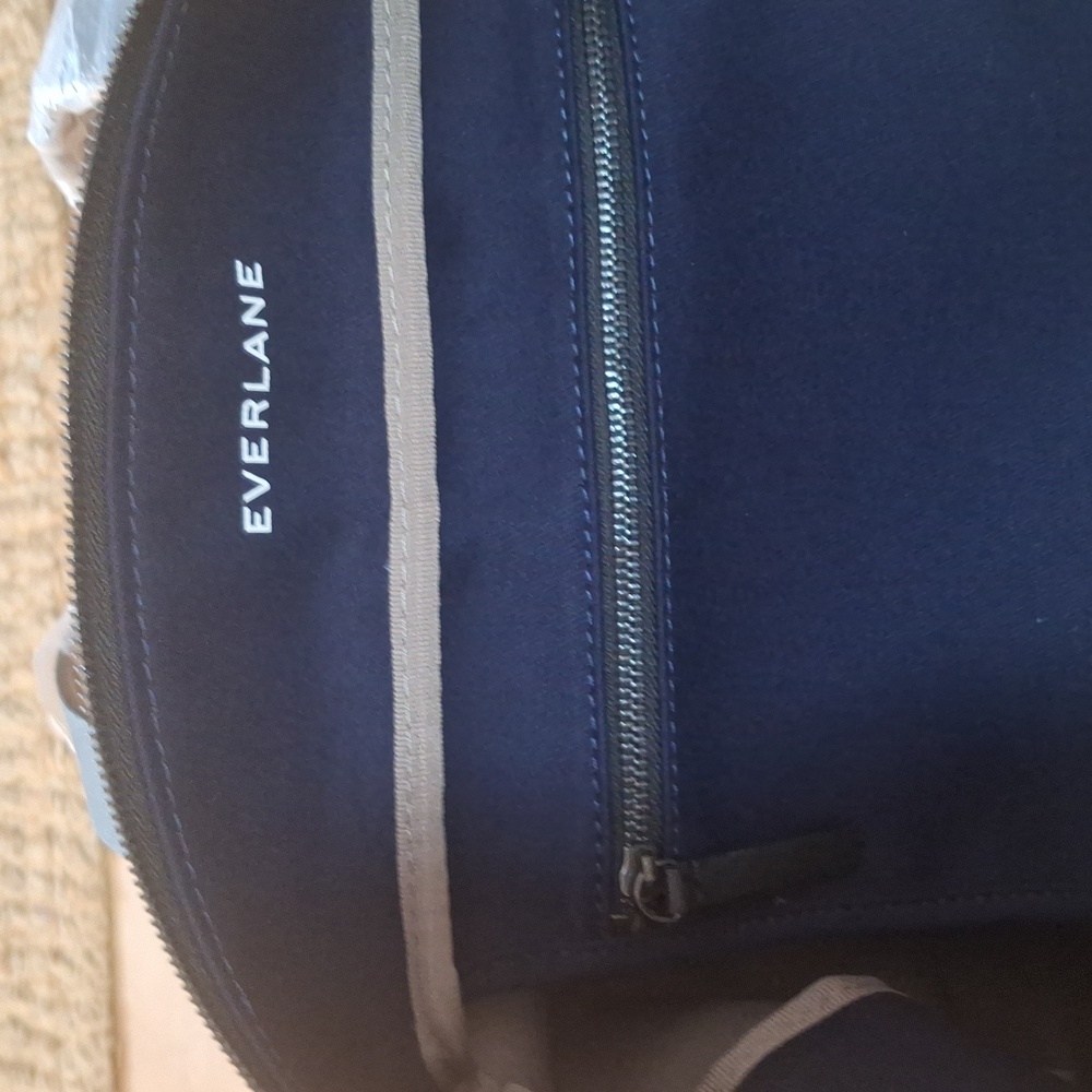 Everlane New The Dipped Weekender Duffle Bag Navy/black Large Twill - Picture 11 of 15